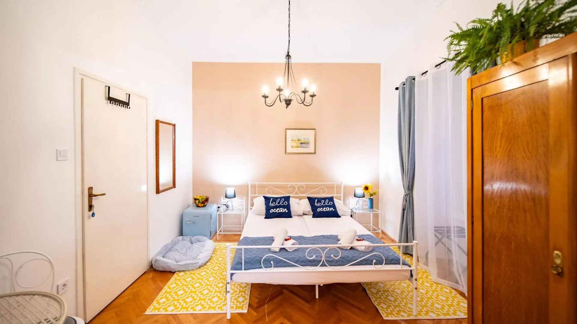 Rooms Nona Albina Rab Town Pensiune